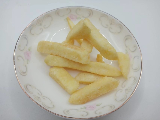 Rood gesneden friet met uien smaak