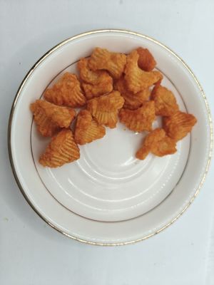 Krullerige spiraalvormige rijstcrackers