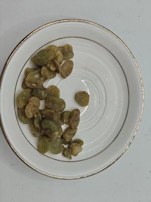 Zwartgoud knoflook met smaragdbroedbonen
