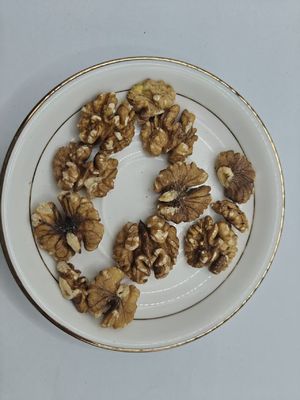 Premium geroosterde, ongezouten walnootkernen