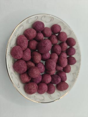 Krullerige paarse zoete aardappelen