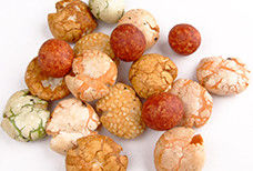 Crackers van de de crackersrijst van de jonge geitjes de favoriete Koning en pinda's gemengde snacks