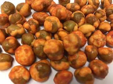 De Biologische productenoem van Sriracha de Groene Kruidige Geroosterde Groene Erwten Verpakking van de Huisdierenkruik