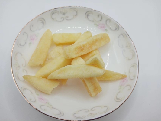 Rood gesneden friet met uien smaak
