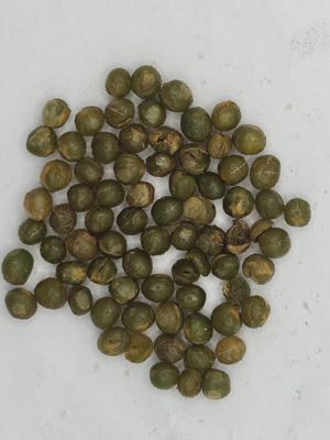 Zwartgoud knoflook met smaragdgroene sojabonen