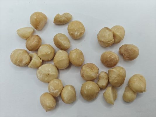 Geroosterde macadamia noten
